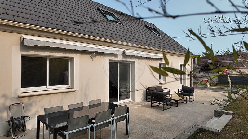 Maison - 131 m² - 7 pièces