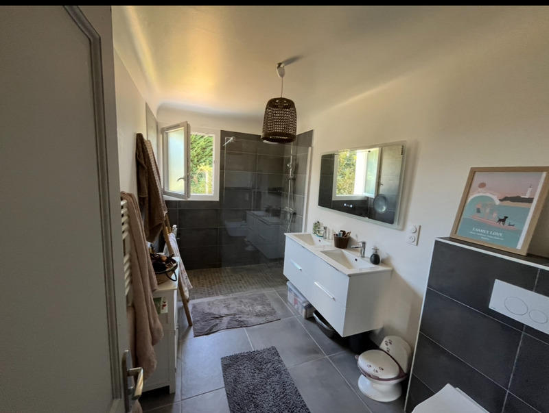 Maison - 180 m² - 6 pièces