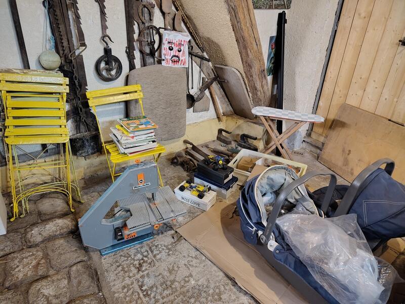 Vide grenier et garage particulier