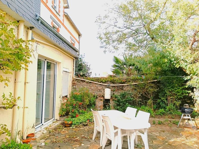 Maison de ville - 130 m² - 6 pièces