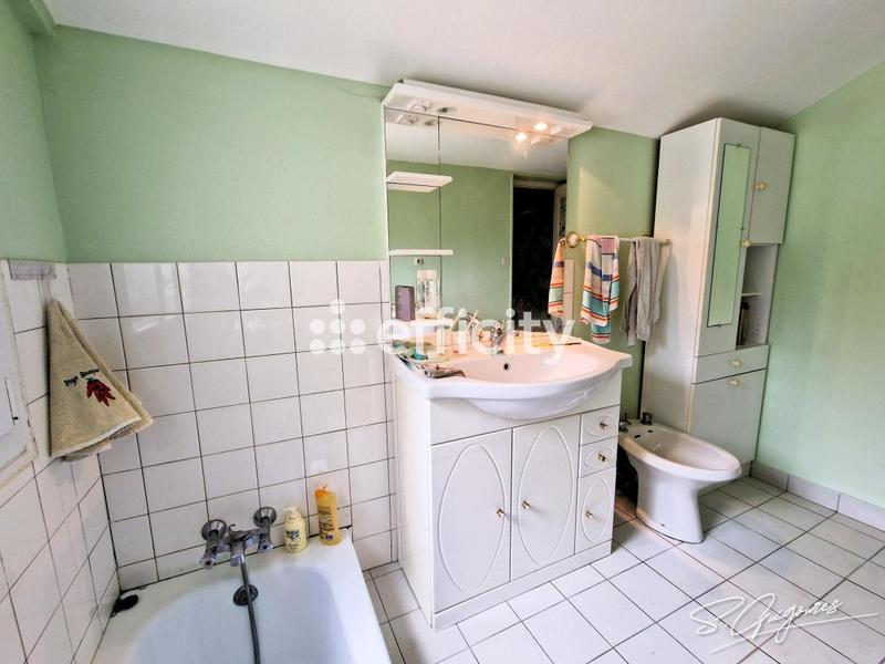 Maison - 138 m² - 6 pièces