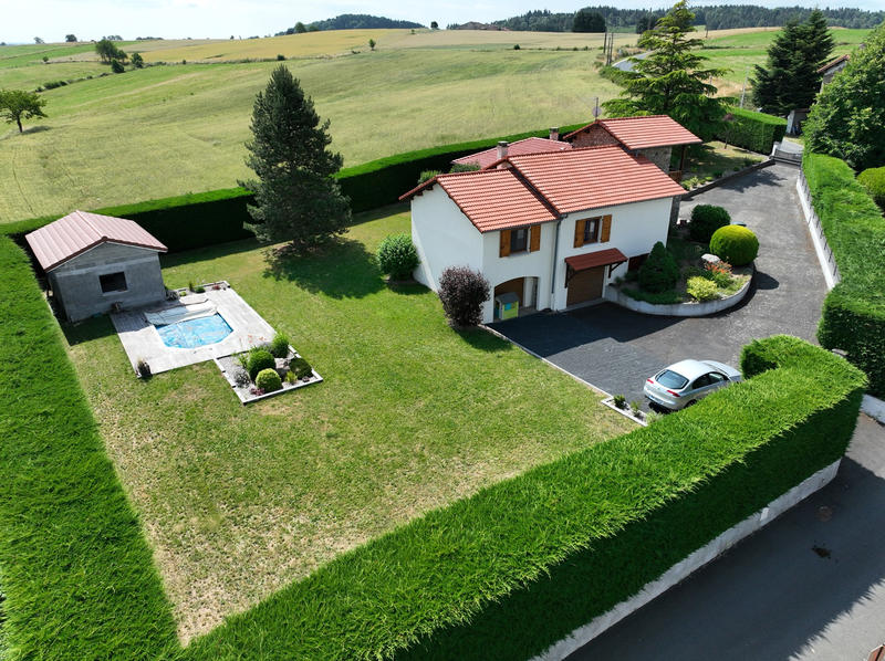 Maison - 156 m² - 9 pièces