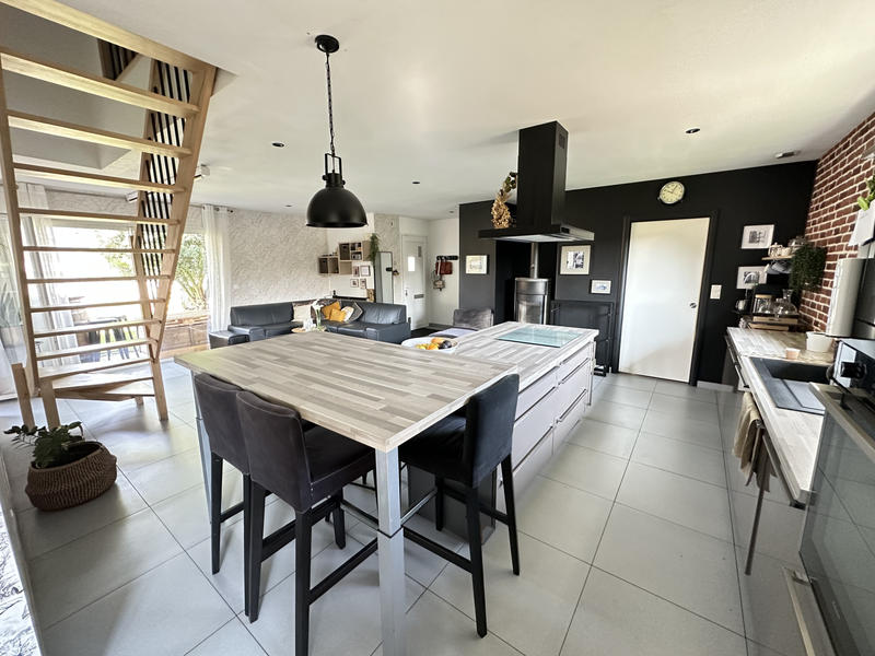 Maison - 150 m² - 6 pièces