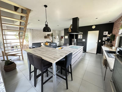 Maison - 150 m² - 6 pièces