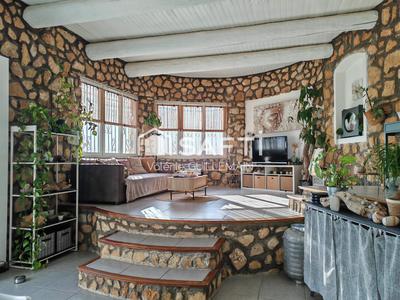 Maison - 90 m² - 3 pièces