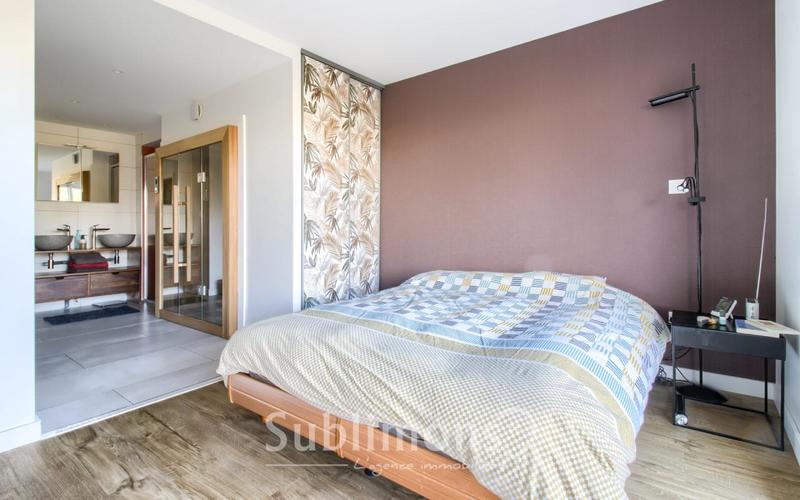 Appartement - 85 m² - 3 pièces