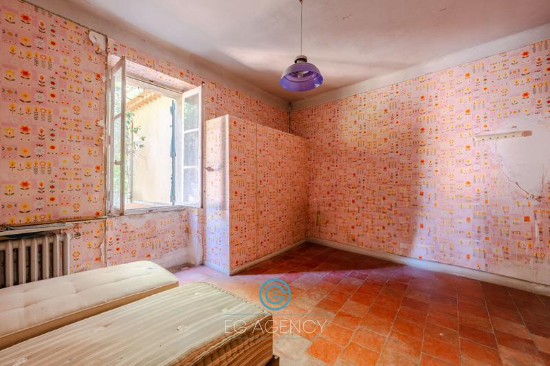 Maison - 280 m² - 7 pièces