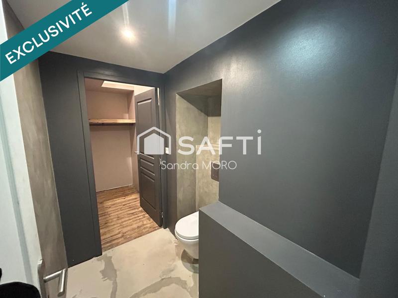 Maison - 214 m² - 6 pièces