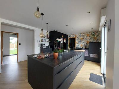 Maison contemporaine - 190 m² - 8 pièces