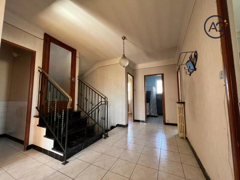 Maison - 156 m² - 7 pièces