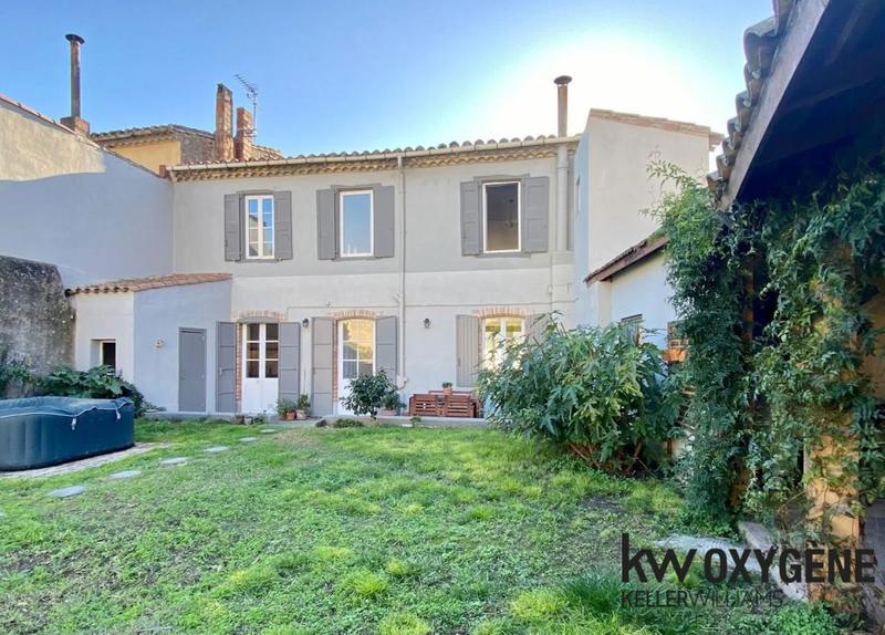 Maison - 220 m² - 6 pièces