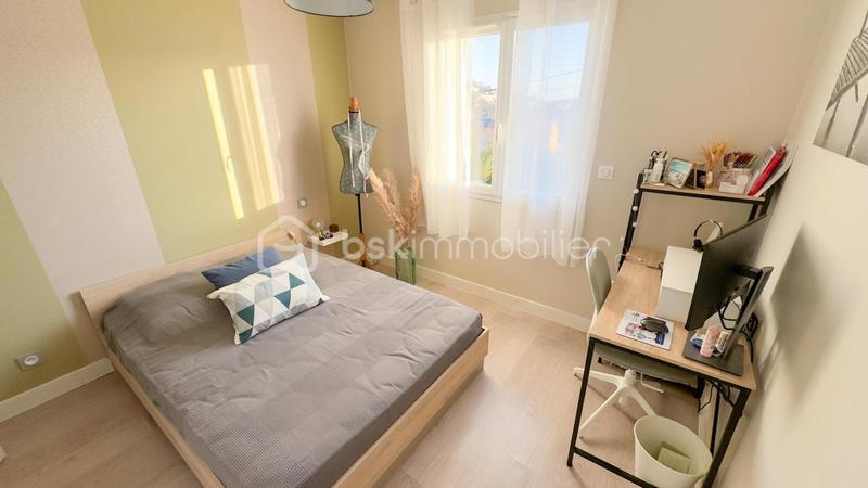 Maison - 95 m² - 5 pièces