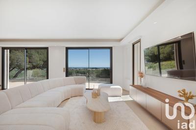 Maison de maîtres - 200 m² - 8 pièces