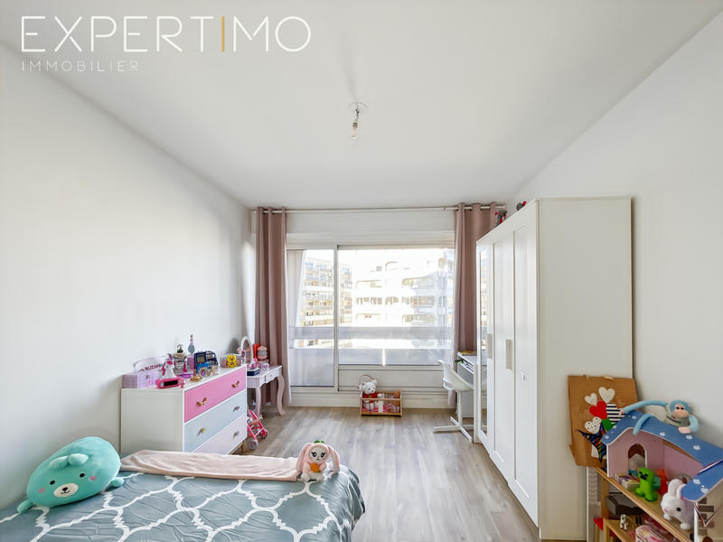 Appartement - 97 m² - 5 pièces