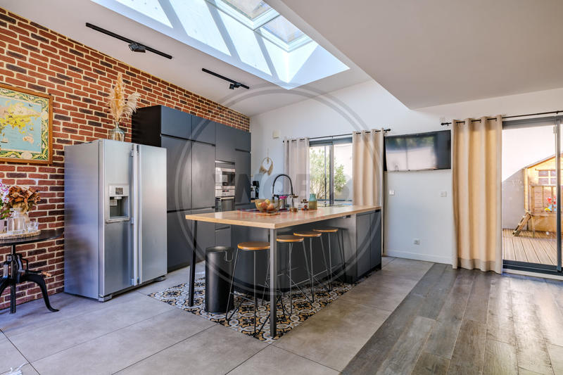 Maison - 161 m² - 6 pièces