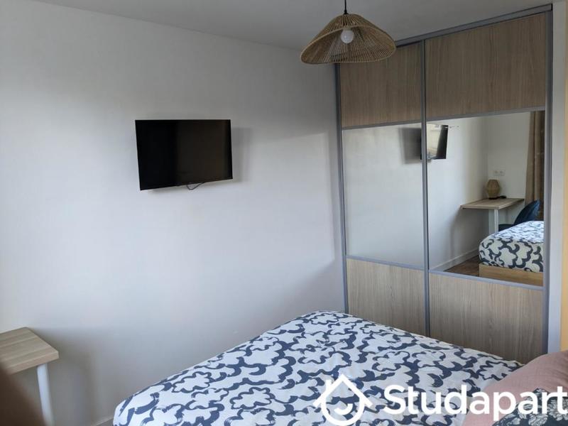 Chambre - 10 m² - 1 pièce