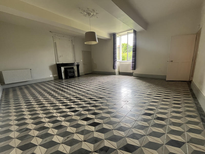 Maison - 206 m² - 5 pièces