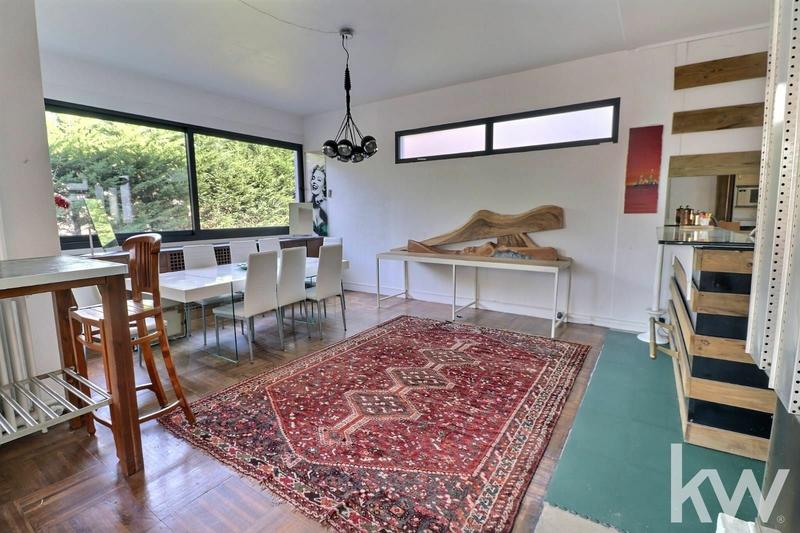 Villa - 240 m² - 8 pièces