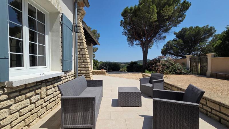 Maison - 408 m² - 5 pièces