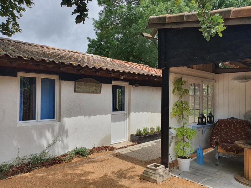 Maison - 350 m² - 20 pièces