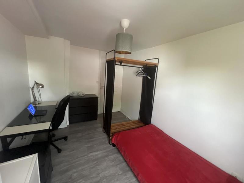 Chambre - 9 m² - 1 pièce