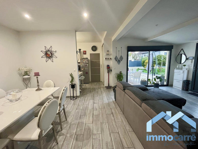 Maison - 90 m² - 5 pièces