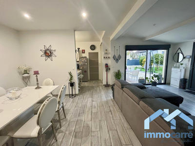 Maison - 90 m² - 5 pièces