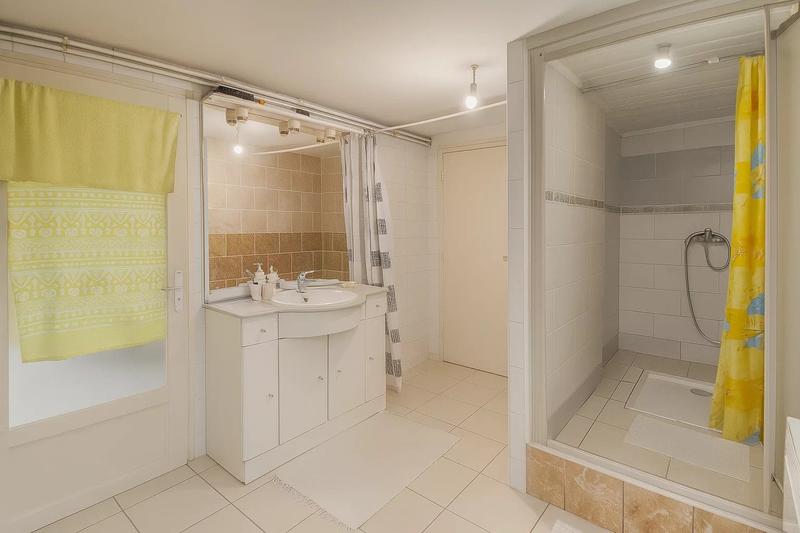 Maison - 161 m² - 9 pièces