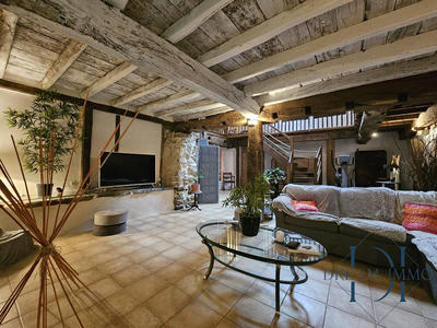 Maison - 380 m² - 7 pièces