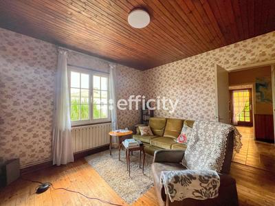 Maison - 208 m² - 8 pièces