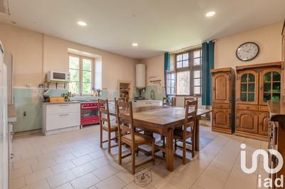 Maison - 535 m² - 15 pièces