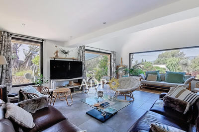 Maison contemporaine - 170 m² - 7 pièces