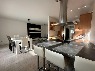 Appartement - 75 m² - 3 pièces