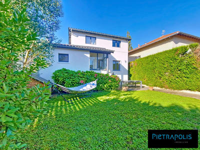 Maison - 140 m² - 5 pièces