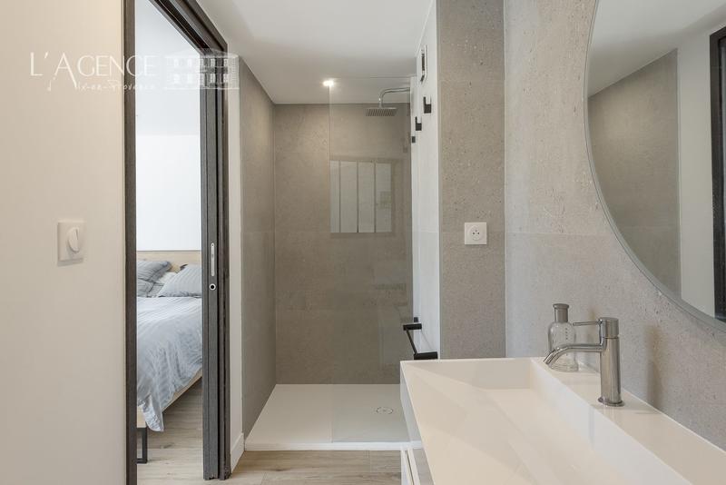 Maison - 270 m² - 6 pièces