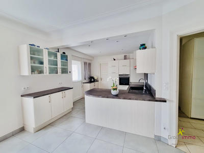 Maison - 163 m² - 7 pièces