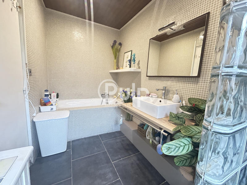 Maison - 122 m² - 4 pièces