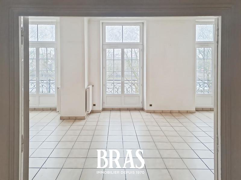 Appartement - 98 m² - 3 pièces