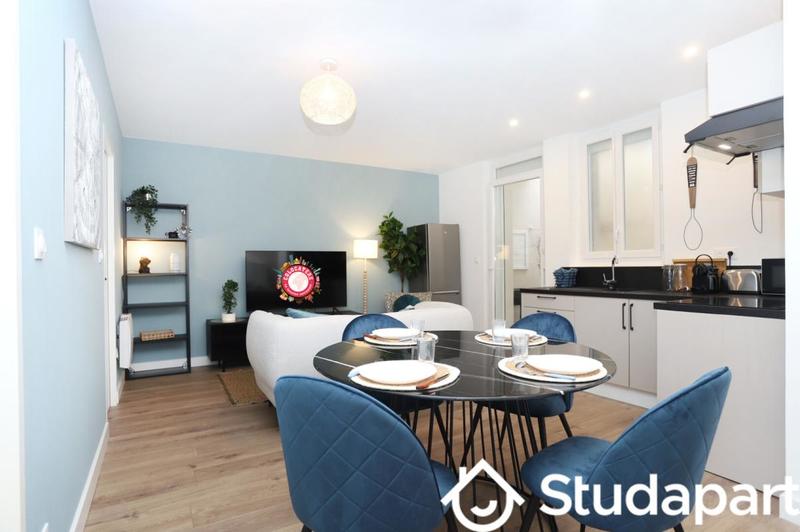 Chambre - 82 m² - 1 pièce