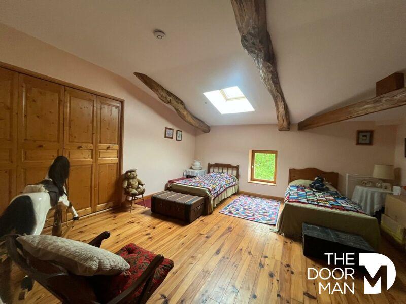 Maison de maîtres - 310 m² - 10 pièces