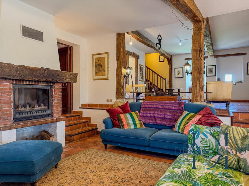 Maison - 200 m² - 7 pièces