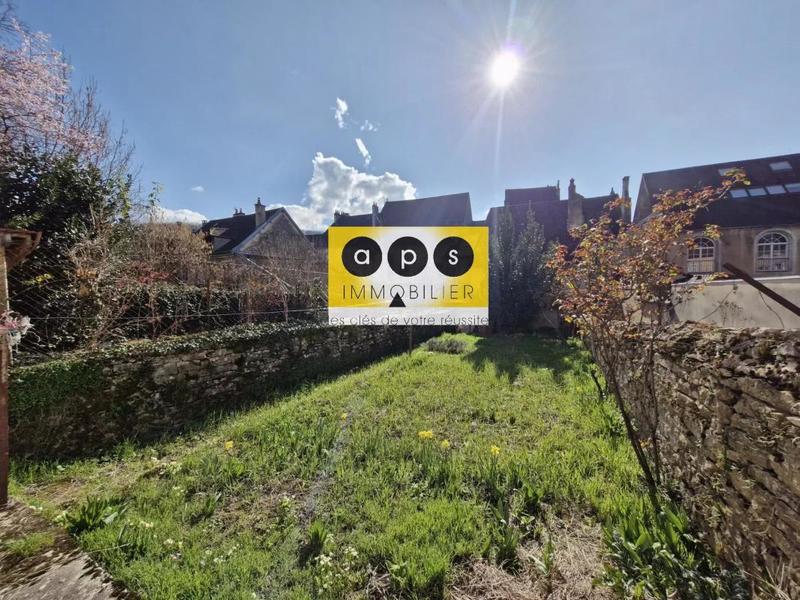 Maison de ville - 214 m² - 11 pièces