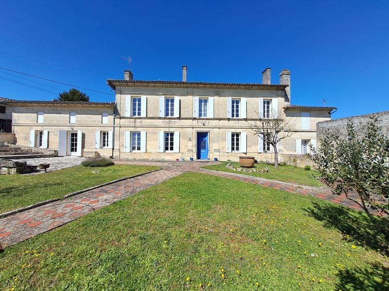 Maison bourgeoise - 283 m² - 7 pièces