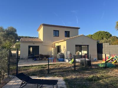 Maison - 105 m² - 4 pièces