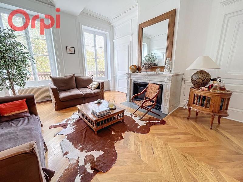 Appartement - 134 m² - 4 pièces