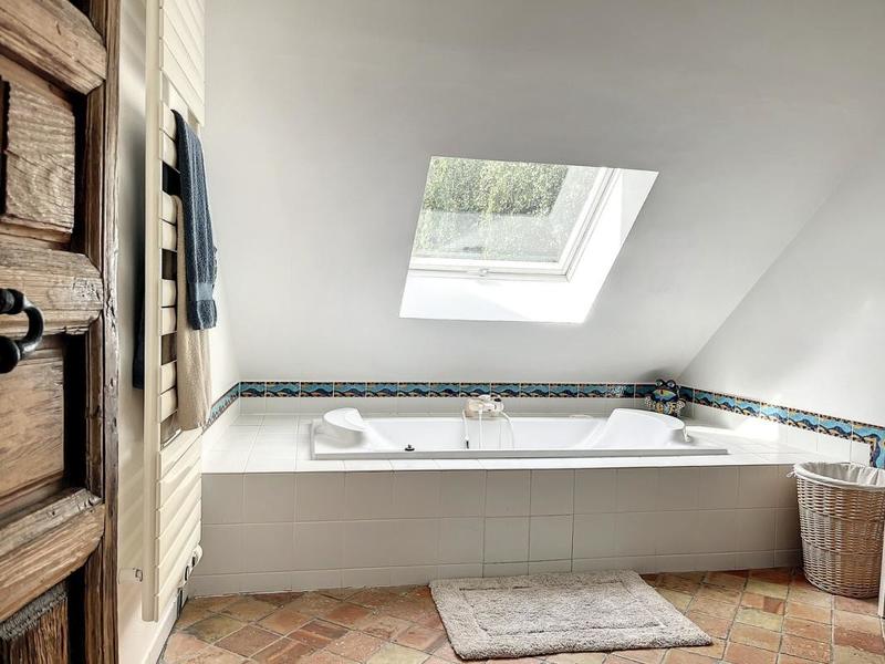 Propriété - 200 m² - 7 pièces