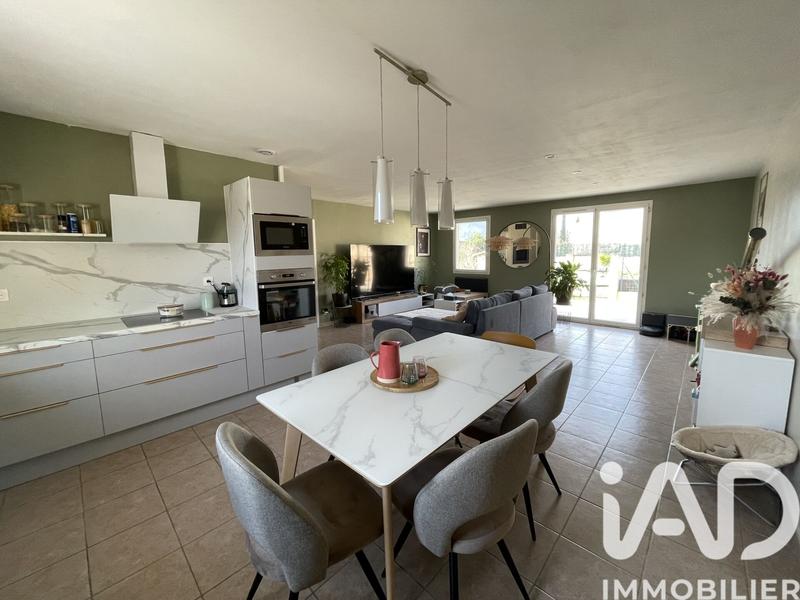 Maison - 90 m² - 4 pièces