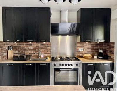 Maison - 160 m² - 8 pièces