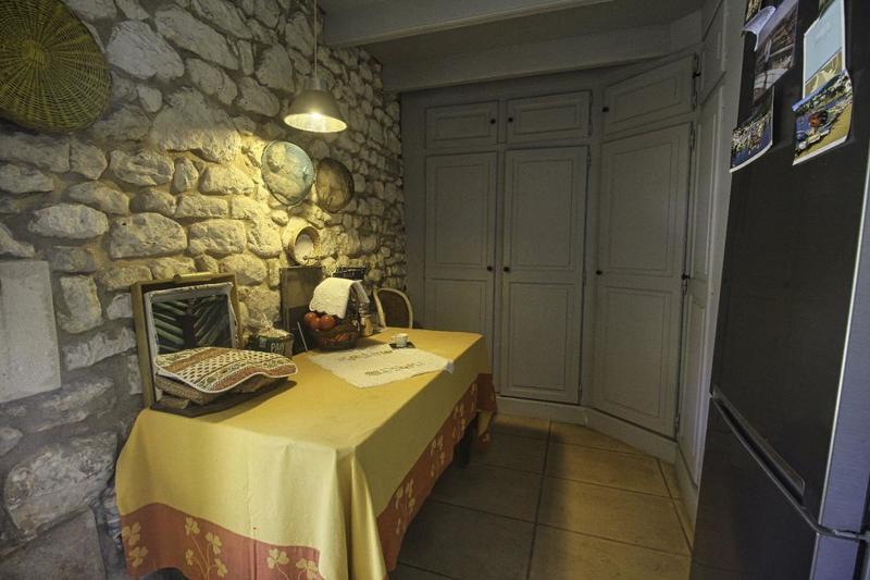 Propriété - 204 m² - 6 pièces