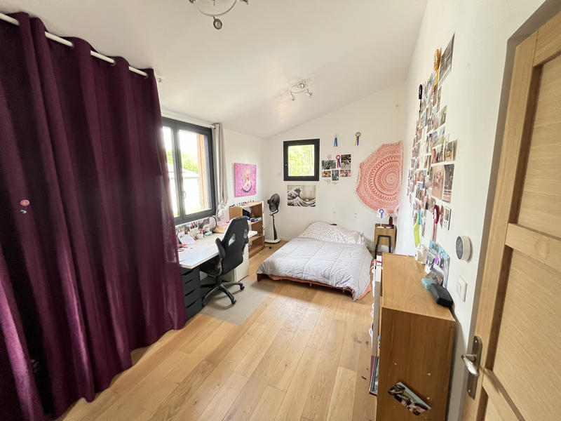 Maison - 198 m² - 7 pièces